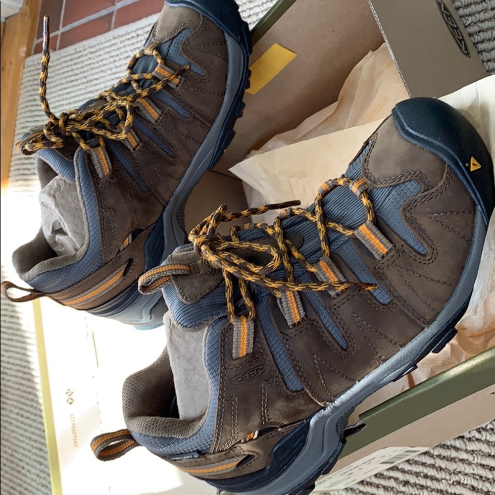 KEEN hiking shoes